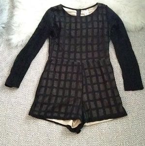 Gracie sz L net window pane shorts romper